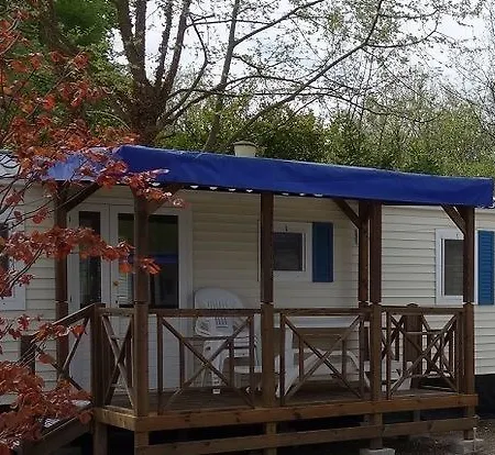 Holiday Chalets Camping Class Hotel
