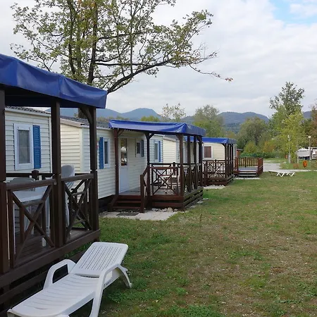 Holiday Chalets Camping Class Hotel