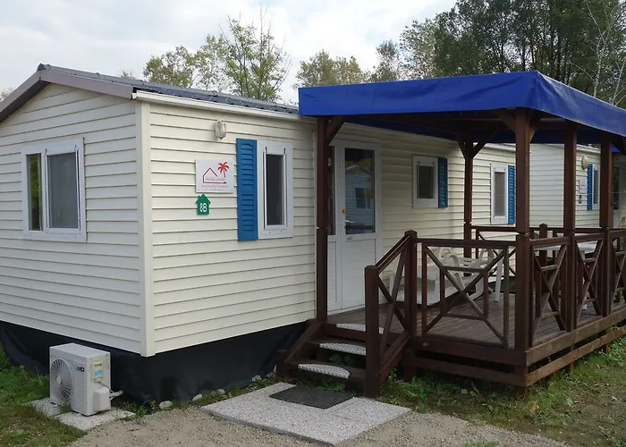 ホテル Holiday Chalets Camping Class