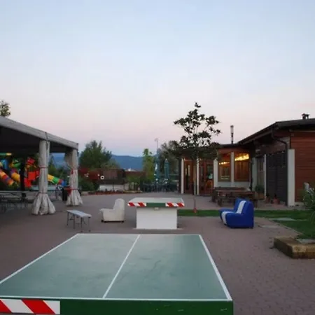 Holiday Chalets Camping Class 호텔 에르바