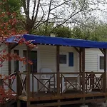 Holiday Chalets Camping Class Hotel